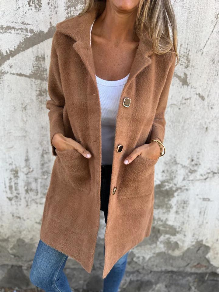 Ophelia - Elegant, coarse coat