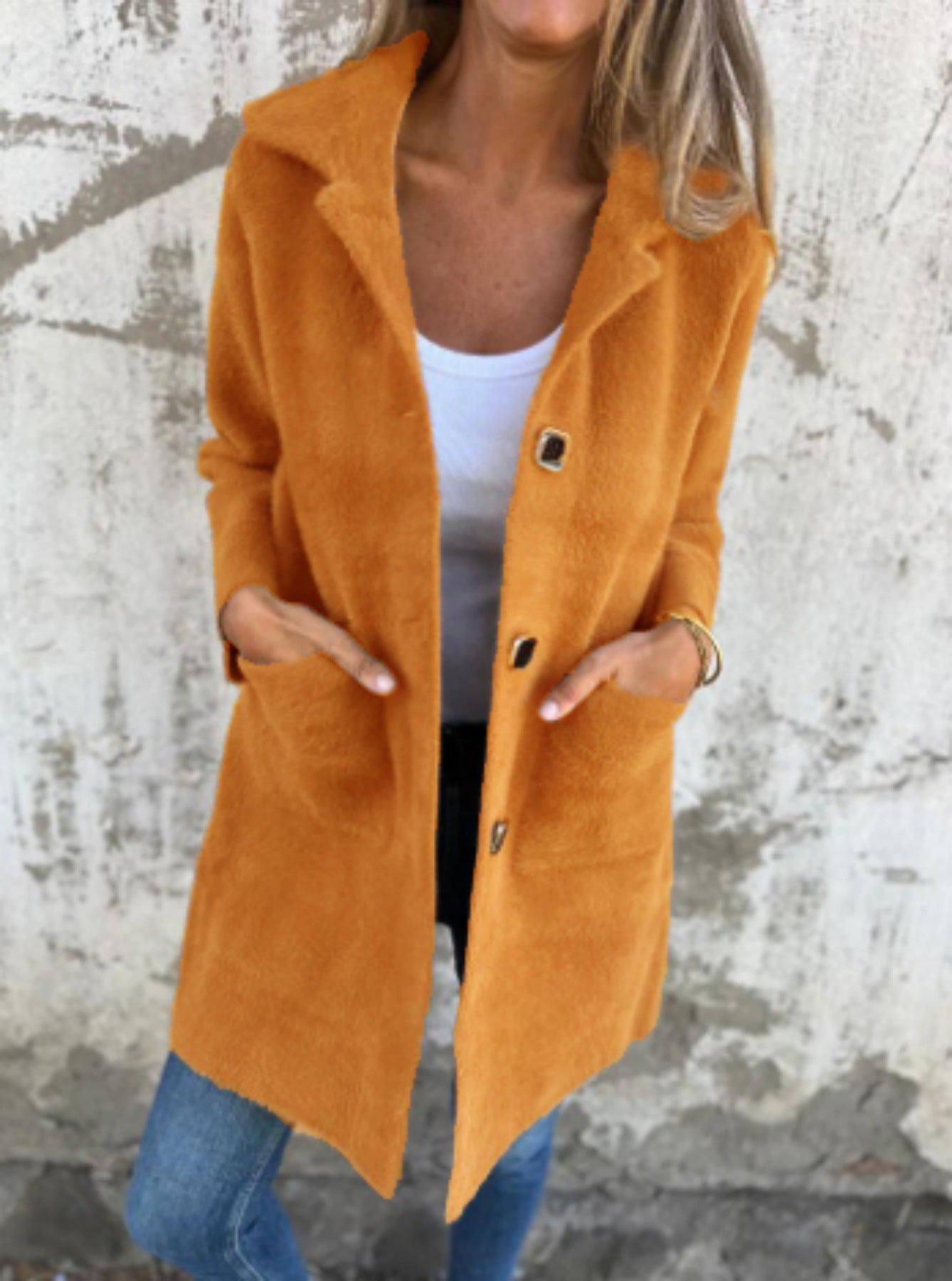 Ophelia - Elegant, coarse coat